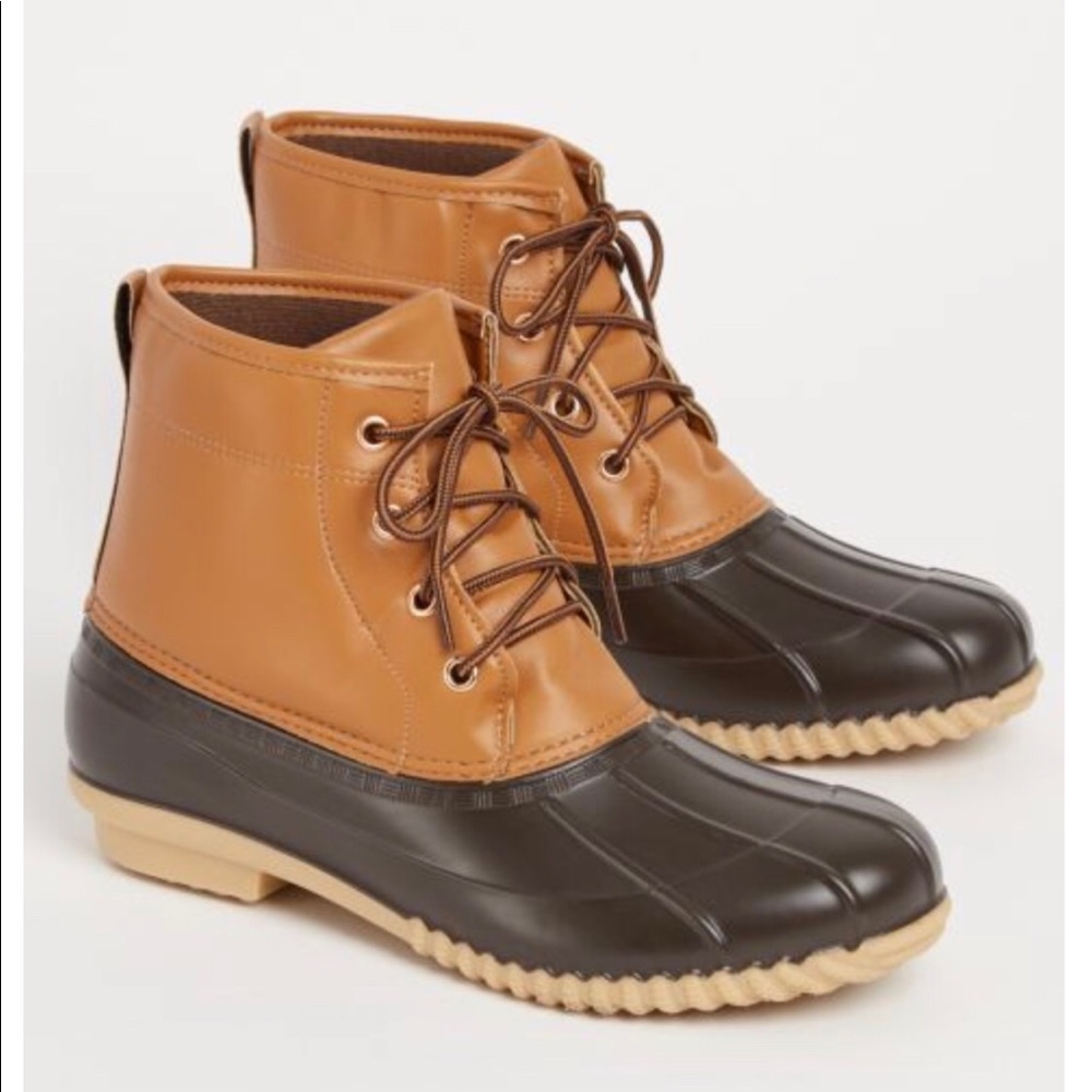 🆕  🎁 💝 Faux Leather Duck Boots Size M & L